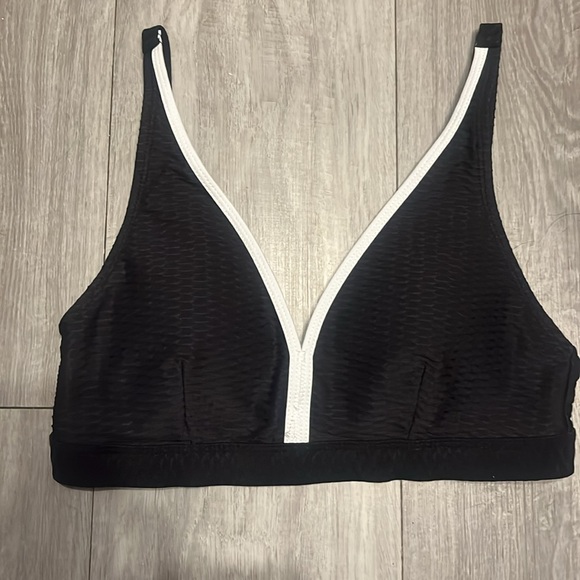 Niptuck 2 piece bikini set - Picture 4 of 13